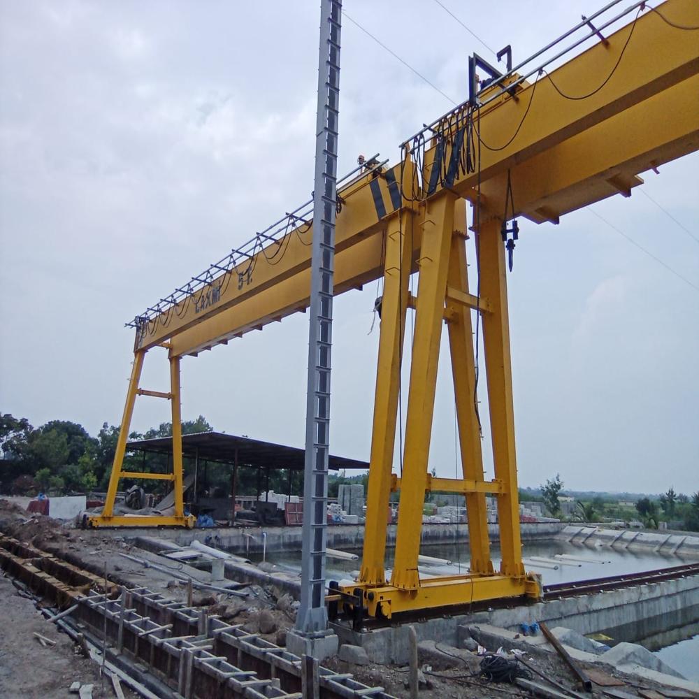 Гидротехнический кран