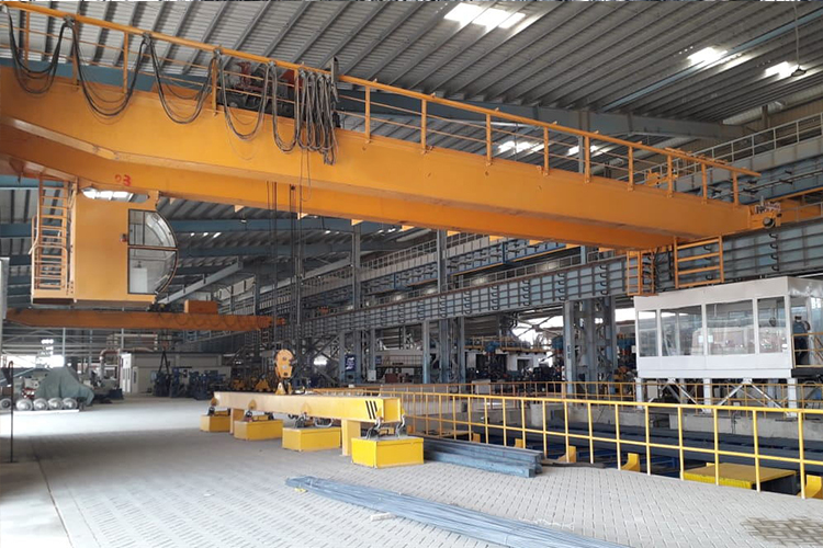 Четырехбалочный металлургический кран